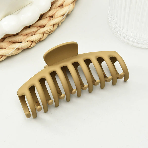 Women's Plastic Resin Shark Clip Handmade Simple Geometric Hairpin