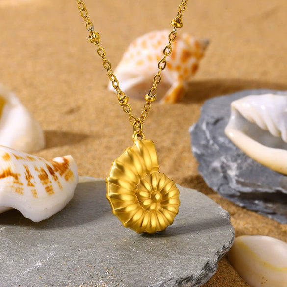 Women's Popular Style Conch Shell Stainless Steel Necklace With Electroplating And Ball Bead Chain