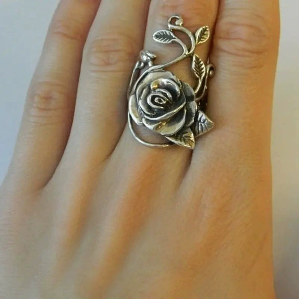 Women's Punk Style Alloy Ring With Zircon And Flower Pattern