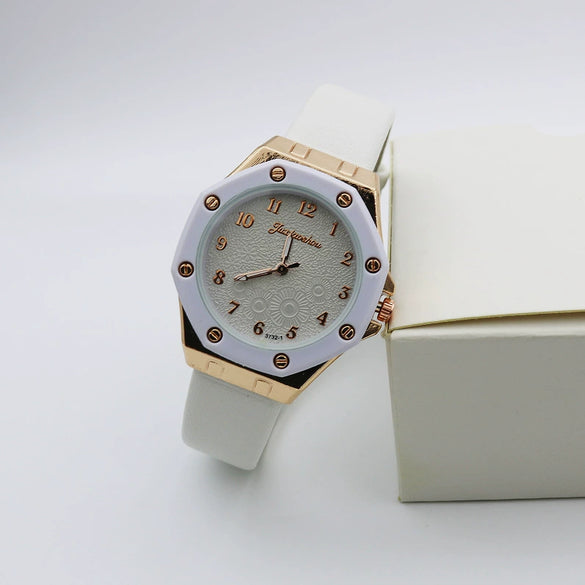 Women's Quartz Watch Leather Pu Alloy Mineral Strengthened Glass Mirror Rhombus Dial Leisure Style