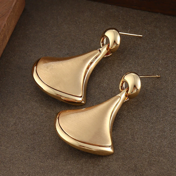 Women's Real Goldplated Metal Fanshaped Statement Earrings Minimalist Natural Style Wholesale Fashion Jewelry