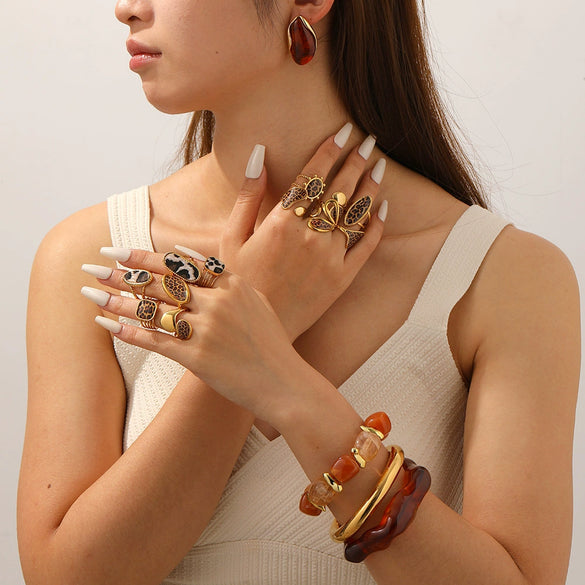 Women's Resin Jewelry Set With Geometric Bracelet Ring And Amber Colored Earrings Electroplated Ins Style Accessories