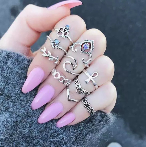 Women's Retro Alloy Crystal Hollow Carved V Shaped Floral Geometric Joint Ring Set Fashion Accessories