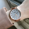 Women's Retro Artistic Leisure Watch With Alloy Case And Stainless Steel Strap And Buckle Round Dial
