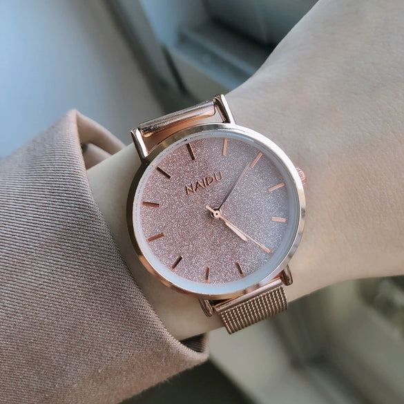 Women's Retro Artistic Leisure Watch With Alloy Case And Stainless Steel Strap And Buckle Round Dial