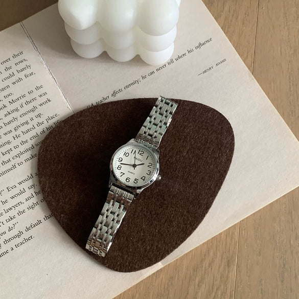Women's Retro Artistic Simple Elegant Digital Scale Quartz Watch With Steel Band Alloy Case And Ordinary Glass Mirror
