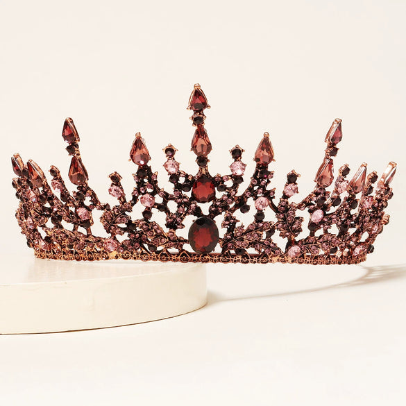 Women's Retro Baroque Alloy Crown Headpiece With Diamond Detailing For Weddings And Formal Parties