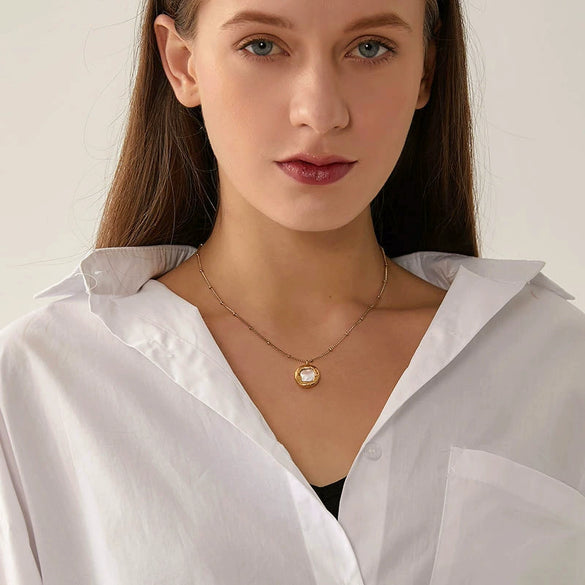 Women's Retro Baroque Pearl Beaded Chain Necklace In Titanium Steel With Gold Color Finish Geometric Fashion Jewelry