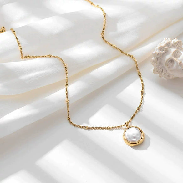 Women's Retro Baroque Pearl Beaded Chain Necklace In Titanium Steel With Gold Color Finish Geometric Fashion Jewelry