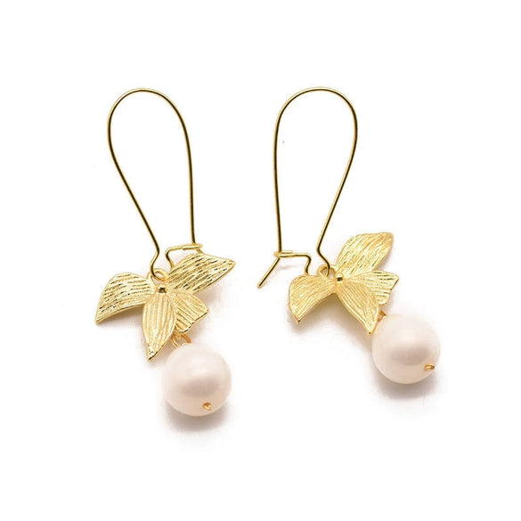 Women's Retro Baroque Pearl Long Hook Earrings Geometric Court Style Electroplated Pearl Dangle Earrings