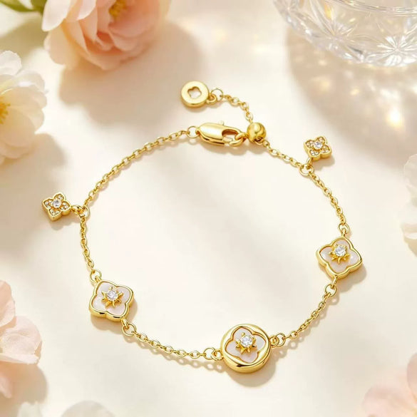 Women's Retro Copper Four Leaf Flower Bracelet With Diamond Encrusted Floral Design And Electroplated Exquisite Fashion Style