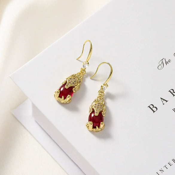 Women's Retro Copper Pixiu Animal Earrings With Micro Inlaid Zircon Minimalist Auspicious Design
