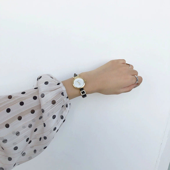 Women's Retro Digital Quartz Watch With Imitation Leather Strap And Alloy Case In Round Dial Shape