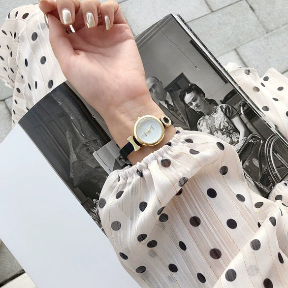 Women's Retro Digital Quartz Watch With Imitation Leather Strap And Alloy Case In Round Dial Shape