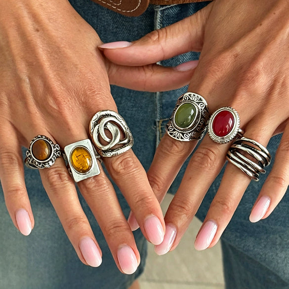 Women's Retro Distressed Wideface Stacked Geometric Ring With Resin Gemstone Inlay And Plated Alloy Finish