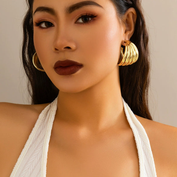 Women's Retro Elegant Metal Tassel Earrings With Geometric Pattern And Electroplating Treatment