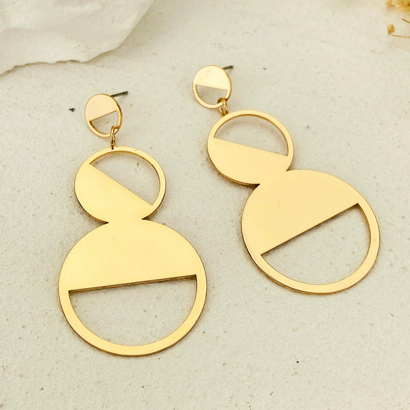 Women's Retro Exaggerated Round Hollow Semicircle Tassel Metal Geometric Electroplated Earrings