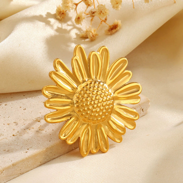 Women's Retro Exaggerated Sunflower Stainless Steel Ring With Vacuum Plating