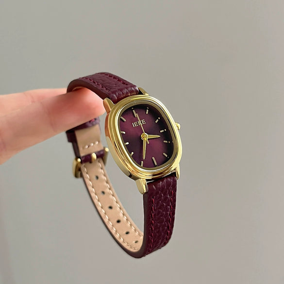 Women's Retro Fashionable Metal Leather Watch With Round Dial And Spiral Crown
