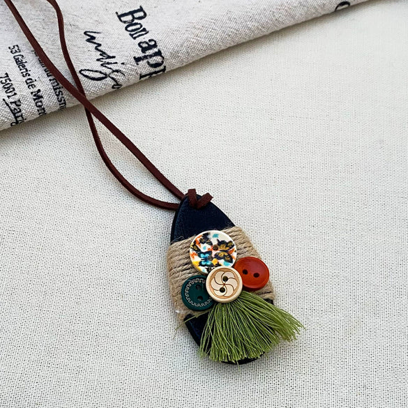 Women's Retro Feather Pendant Necklace Mixed Materials Alloy Leaf Electroplating