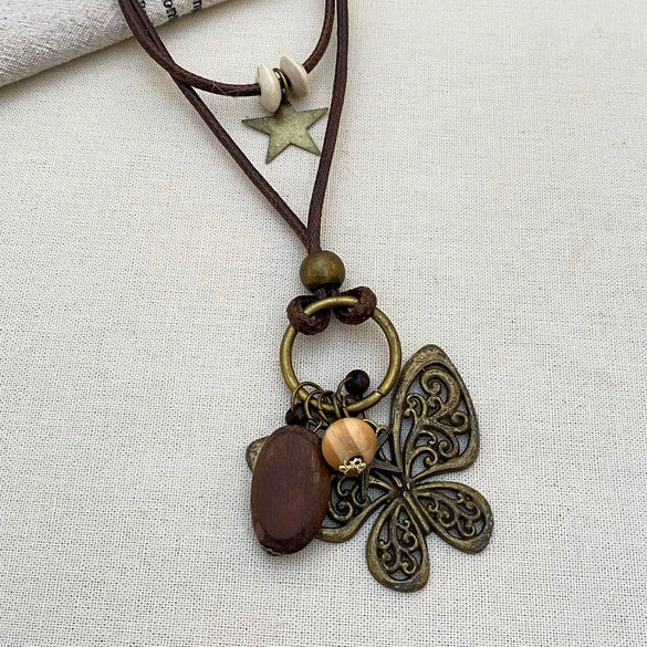 Women's Retro Feather Pendant Necklace Mixed Materials Alloy Leaf Electroplating