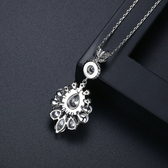 Women's Retro Flower Pendant Necklace With Copper Inlaid Zirconia Long Tassel Fashion Jewelry For Bridal Party Dress
