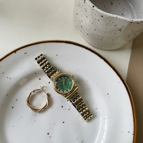 Women's Retro Fritillaria Face Alloy And Steel Belt Quartz Bracelet Watch Leisure Style Green Dial Ordinary Glass Mirror