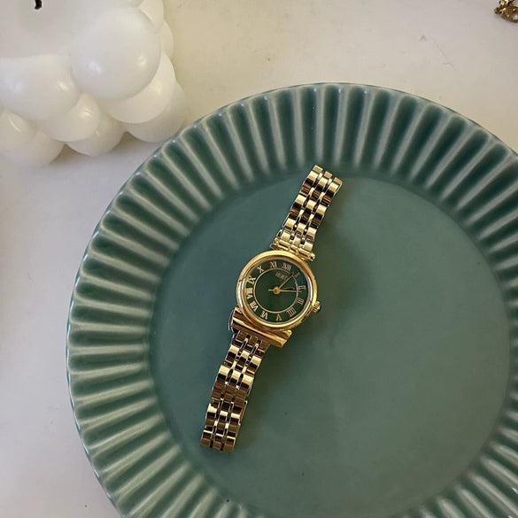 Women's Retro Fritillaria Face Alloy And Steel Belt Quartz Bracelet Watch Leisure Style Green Dial Ordinary Glass Mirror