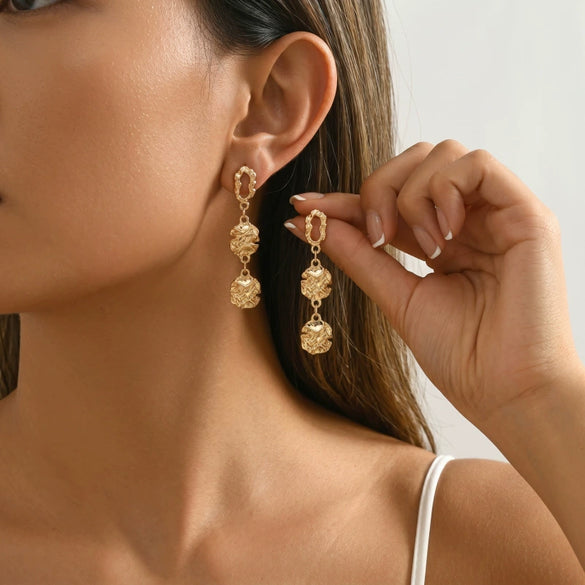 Women's Retro Geometric Alloy Earrings With Irregular Shape And Long Tassel Design
