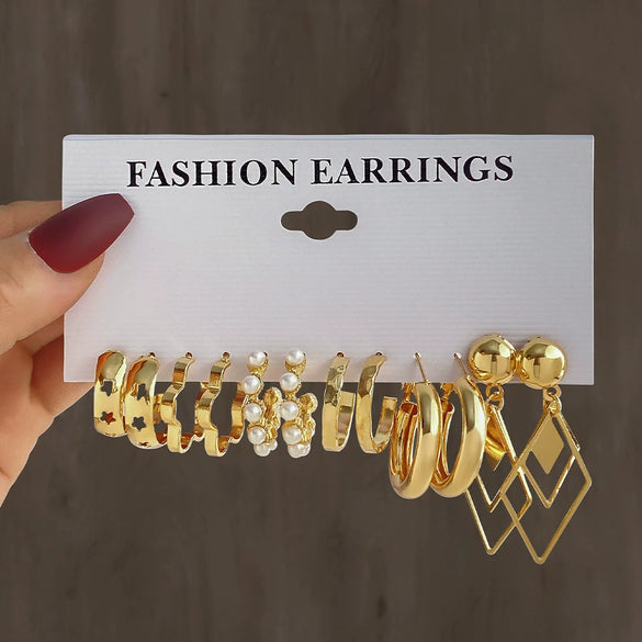 Women's Retro Geometric Alloy Pearl Earrings Set With Electroplating