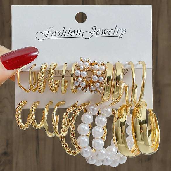 Women's Retro Geometric Alloy Pearl Earrings Set With Electroplating