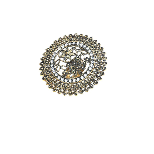 Women's Retro Geometric Alloy Statement Ring With Round Cutout Design And Electroplated Finish