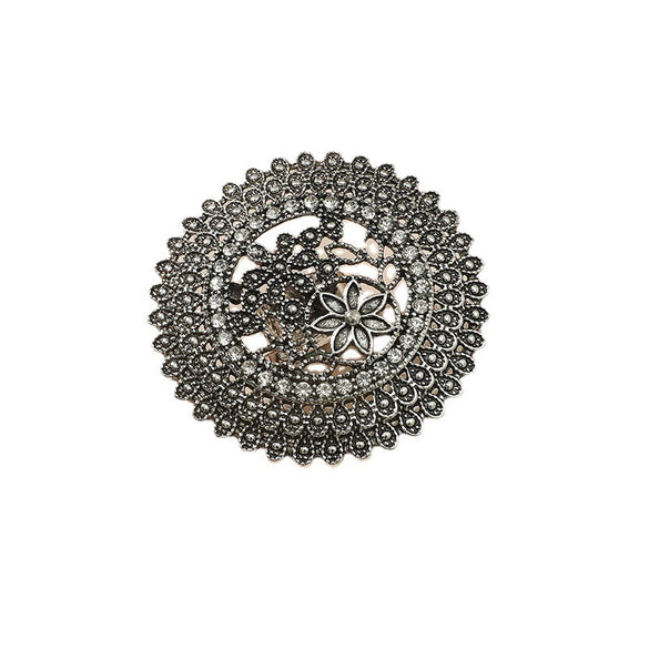 Women's Retro Geometric Alloy Statement Ring With Round Cutout Design And Electroplated Finish