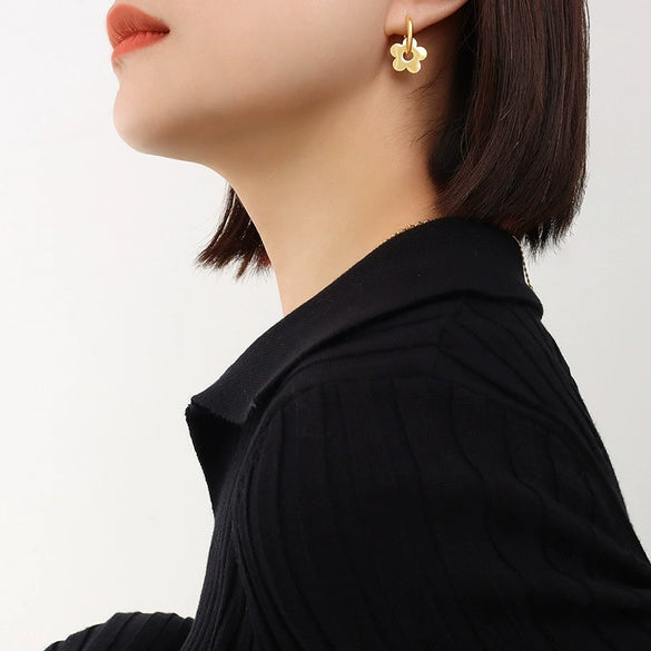 Women's Retro Geometric Flower Earrings In Gold Plated Titanium Steel With Electroplated Finish Fashion Ear Jewelry