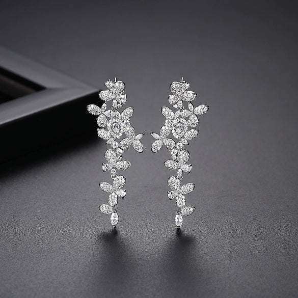 Women's Retro Geometric Flower Earrings With Zircon Accents Electroplated Copper Fashion Jewelry Wholesale