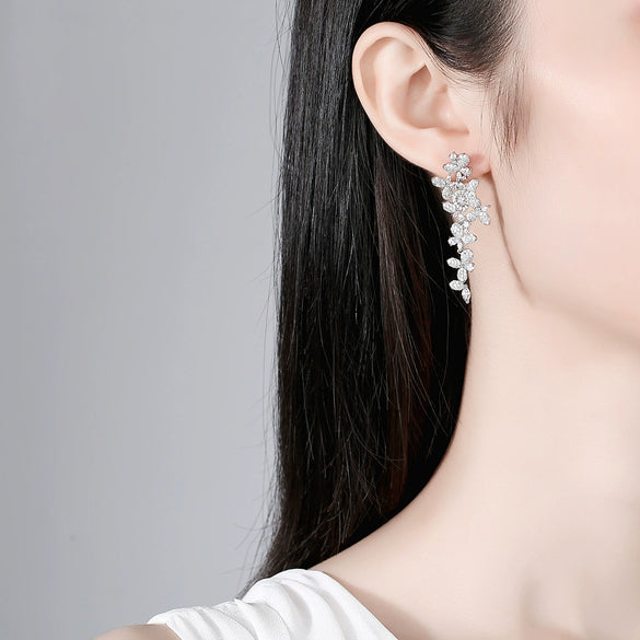 Women's Retro Geometric Flower Earrings With Zircon Accents Electroplated Copper Fashion Jewelry Wholesale