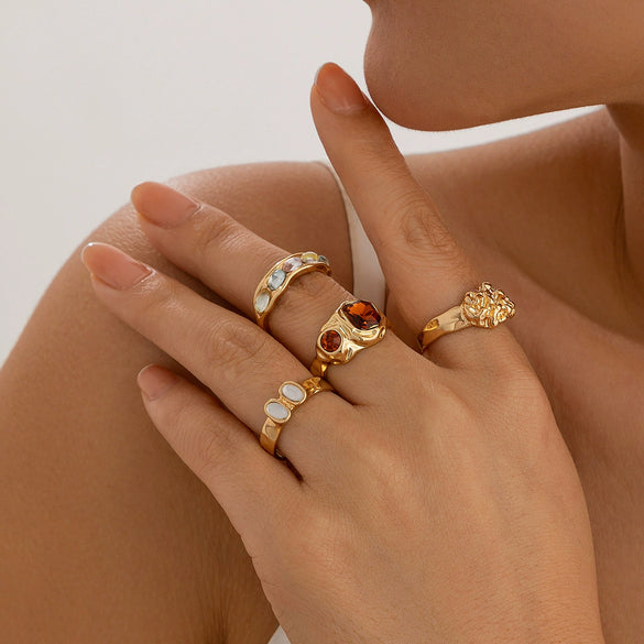 Women's Retro Geometric Hollow Diamond Alloy Rhinestone Electroplated Ring Set