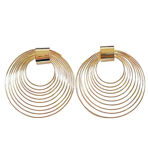Women's Retro Geometric Hoop Earrings In Electroplated Iron With A Bold Old Money Style