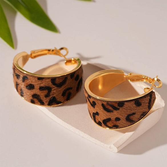 Women's Retro Geometric Leopard Print Flocking Copper Earrings With Real Gold Electroplating