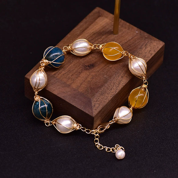 Women's Retro Geometric Pearl And Blue Crystal Beaded Bracelet With Electroplated Citrine Style Details