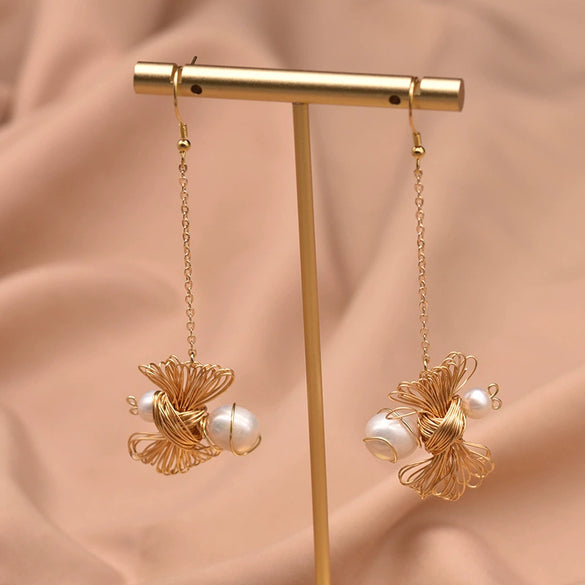 Women's Retro Geometric Pearl Earrings With Woven Bee Design Electroplated Long Hook Dangle Jewelry