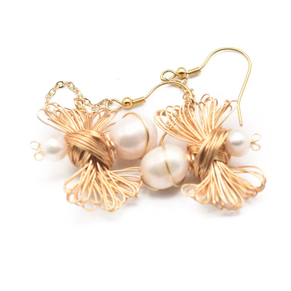 Women's Retro Geometric Pearl Earrings With Woven Bee Design Electroplated Long Hook Dangle Jewelry