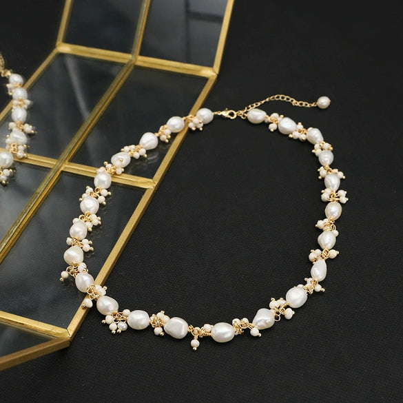 Women's Retro Geometric Pearl Necklace With Electroplating Treatment