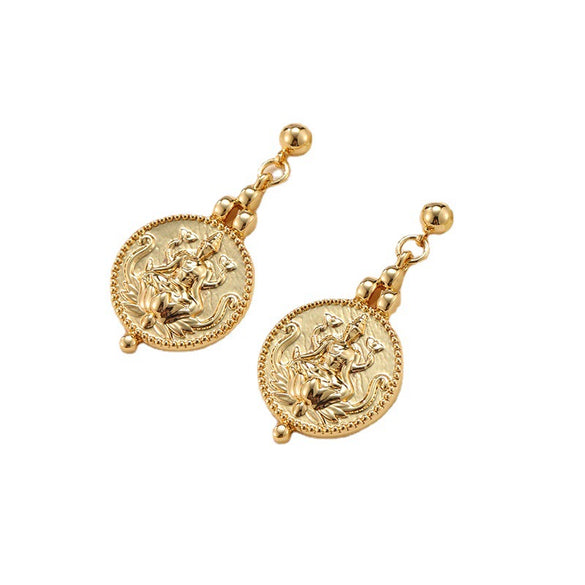 Women's Retro Geometric Relief Goldplated Copper Earrings With Electroplated Finish