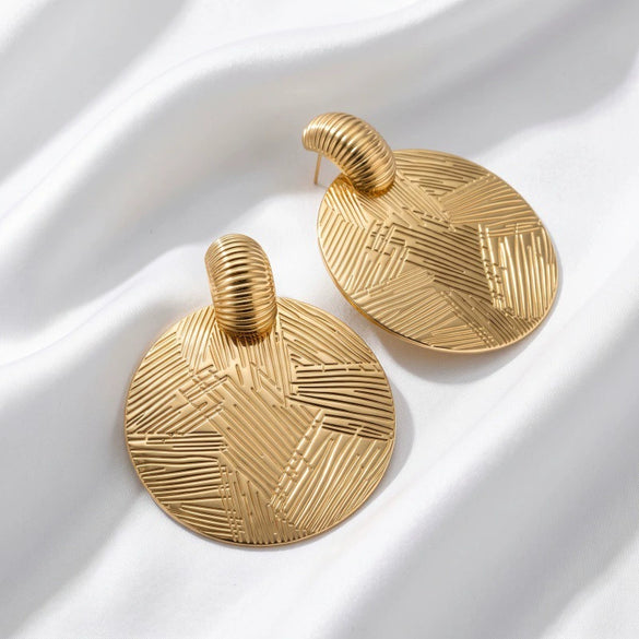 Women's Retro Geometric Round Metal Stud Earrings With Textured Embossed Gold Plating And Bold Statement Design