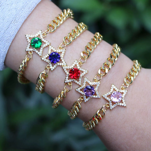 Women's Retro Gold Colored Copper Bracelet With Inlaid Zircon Five Point Star Geometric Design Electroplated Fashion Jewelry