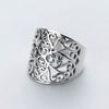 Women's Retro Hollow Flower Pattern Copper Ring Inlaid With Zircon