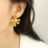 Women's Retro Imitation Pearl 316L Stainless Steel Electroplated Leaves And Flower Earrings