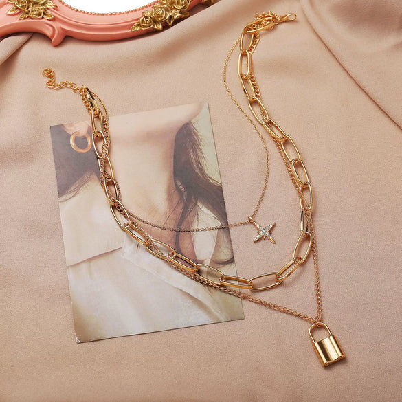 Women's Retro Layered Alloy Box Chain Necklace With Geometric Rhinestone Star Lock Pendant