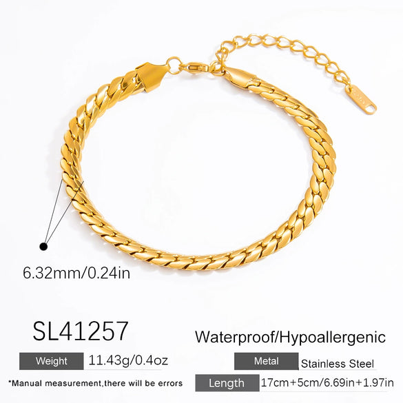 Women's Retro Light Luxury Titanium Steel And Stainless Steel Bracelet Electroplated 18K Gold With Geometric Pattern